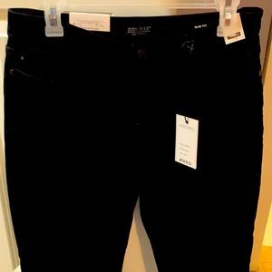 Judy Blue mid rise slim jean.